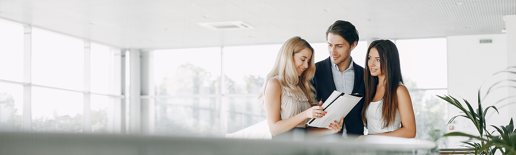 Equipo profesional de DH Brokers - Expertos en hipotecas Valencia